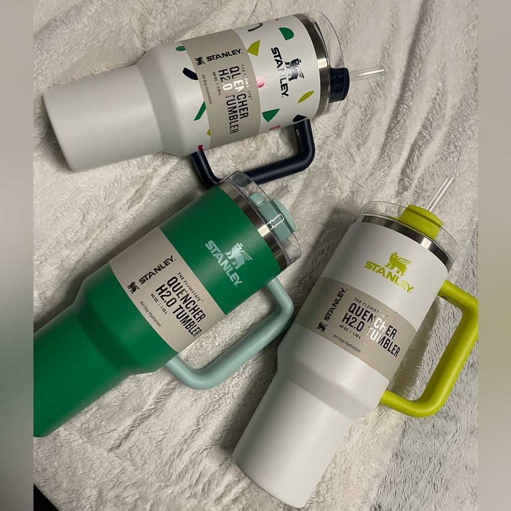 BNWT STANLEY 40oz QUENCHER H2.0 TUMBLER (price for 3 cup bundle)
